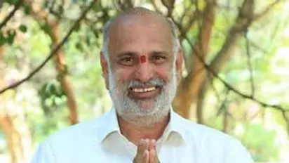 ಹುಬ್ಬಳ್ಳಿ: ಮಾಜಿ ಸಚಿವ ಶಿವರಾಮ್ ಹೆಬ್ಬಾರ್ ಕಾರು ಅಪಘಾತ