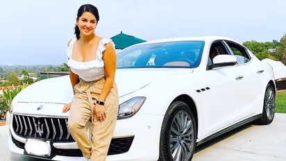 സണ്ണി ലിയോണ്‍ ഗാരേജിലാക്കിയത് ഒന്നരക്കോടിയുടെ മൂന്നു കാറുകള്‍, അതും ഒരേ കമ്പനിയുടേത്!