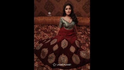 இடை தெரிய உடை அணிந்த அனிகா... கடுப்பான ரசிகர்களால் கண்டபடி குவியும் கமெண்ட்ஸ்...!