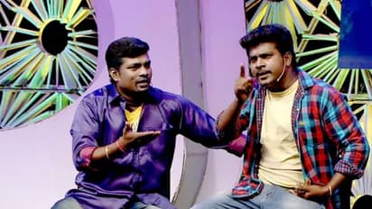 சமூக வலைத்தளத்தில் வைரலாகும் வடிவேலு பாலாஜியின் திருமண புகைப்படம்!