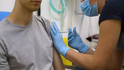 महाराष्ट्र में कोरोना संक्रमितों की संख्या हुई 10 लाख के पार, 'कंगना' में उलझी है उद्धव सरकार