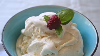 How to make perfect ice cream in 10 minutes without a machine