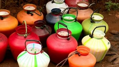 వికారాబాద్ జిల్లాలో కల్తీకల్లుకు ఇద్దరు బలి: 200 మందికి అస్వస్థత