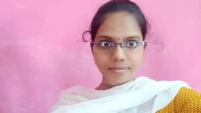 நீட் தேர்வுக்கு தயாராகி வந்த மாணவி தூக்கிட்டு தற்கொலை.. வெளியானது ஜோதிஸ்ரீ துர்காவின் உருக்கமான ஆடியோ..!