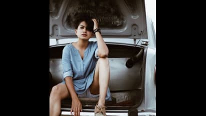 വീണ്ടും ഗ്ലാമറസായി അനാര്‍ക്കലി, ചിത്രങ്ങൾ കാണാം