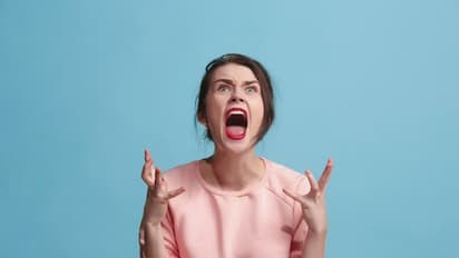 কথায় কথায় রেগে যান? বাড়ির বাস্তুতে ছোট্ট এই পরিবর্তনগুলো করুন