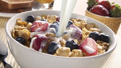 உடல் எடையை குறைக்க வேண்டுமா?... இந்த 10 டிப்ஸை பாலோஃப் பண்ணிப்பாருங்க...!