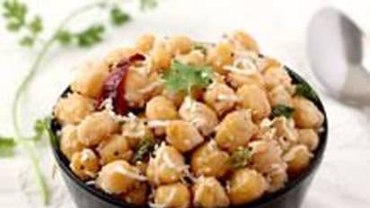 Granola bar to chickpea chaat: 5 easy, healthy snack options you can try