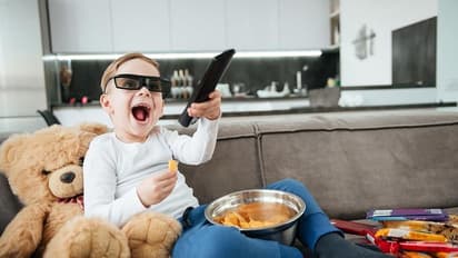 കുട്ടികൾക്ക് ഭക്ഷണം നൽകുമ്പോൾ ഇക്കാര്യങ്ങൾ ശ്രദ്ധിക്കാറുണ്ടോ...?