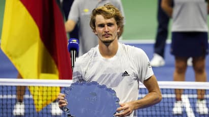 27ఏళ్ల యువతితో సహజీవనం... 23ఏళ్లకే తండ్రి కాబోతున్న టెన్నిస్ ప్లేయర్