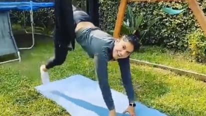 യോഗ പരിശീലനത്തിനിടെയുണ്ടായ തമാശ; വീഡിയോ പങ്കുവച്ച് സണ്ണി ലിയോണ്...