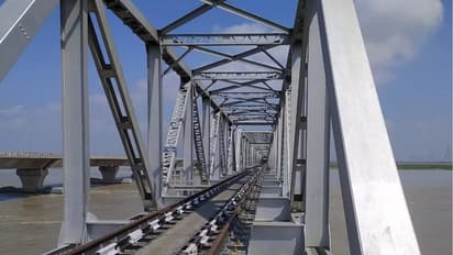 ভোটের আগে ৮৫ বছর পর বিহারের স্বপ্নপূরণ, দেশবাসীকে কোশি রেল মহাসেতু উপহার প্রধানমন্ত্রীর