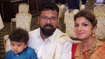 உறவினர் திருமணத்தில் பட்டு புடவையில் பேரழகியாய் மின்னிய நடிகை ரம்பா! அழகில் அம்மாவையே மிஞ்சிய மகள்கள்!