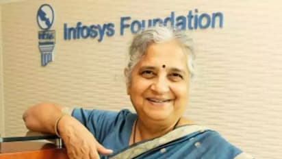 కూరగాయలు అమ్ముతున్న సుధా మూర్తి..  ఫోటోలు వైరల్‌..