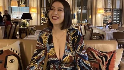 വസ്ത്രധാരണത്തിനുള്ള സ്വാതന്ത്ര്യത്തിന് വേണ്ടി അങ്ങ് പാരീസിലും സോഷ്യല്‍ മീഡിയ സമരം...