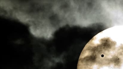 ভিনগ্রহীদের অস্তিত্বের মিলল আরও প্রমাণ, শুক্র গ্রহে প্রাণ ধারণের উপযোগী পরিবেশের খোঁজ