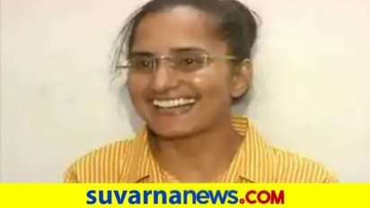 ಮದ್ವೆ ಬೇಡಾಂತ ಓಡಿ ಹೋದೋಳು ವಾಪಾಸ್ ಬಂದಿದ್ದು ಟ್ಯಾಕ್ಸ್ ಆಫೀಸರ್ ಆಗಿ..!