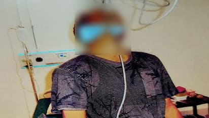 కరోనాకు చికిత్స పొందుతూ... హాస్పిటల్లోనే రిటైర్డ్ టీచర్ ఆత్మహత్య