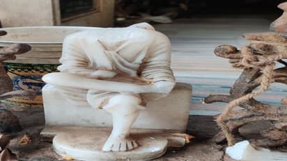 అంతర్వేది ఘటన మరువక ముందే...నిడమానూరులో సాయిబాబా విగ్రహం ధ్వంసం (వీడియో)