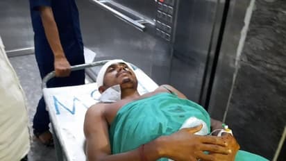 বন্ধুকে টাকা ধার দেওয়ার 'মাশুল', ধারালো অস্ত্রের আঘাতে রক্তাক্ত হলেন যুবক