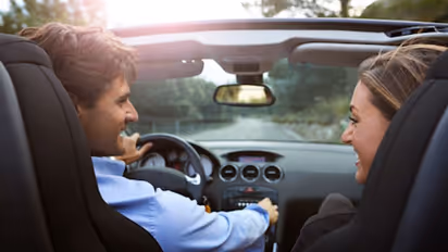   మతిమరుపు...రోడ్ ట్రిప్ లో భార్యను మధ్యలో వదిలేసిన భర్త...!