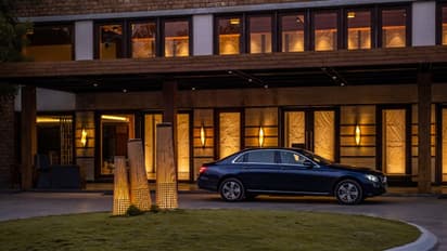 ”Unlock with Mercedes-Benz” வாடிக்கையாளர்களை கவர மெர்சிடிஸ் பென்ஸின் புதிய பிரச்சாரம்.. விழாக்கால உற்சாகம்