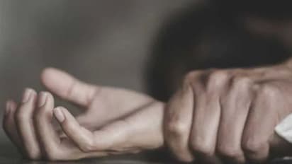 টিউশনি থেকে ফেরার পথে তুলে নিয়ে গিয়ে 'ধর্ষণ', অপমানে আত্মঘাতী স্কুল ছাত্রী