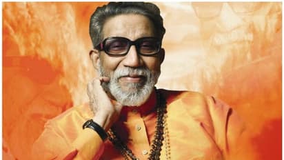 ബാൽ താക്കറേയുടെ പേരിൽ വാഹനാപകട ഇൻഷുറൻസ് പദ്ധതി പുറത്തിറക്കി മഹാരാഷ്ട്ര സർക്കാർ