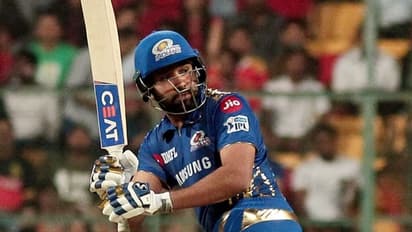 ഇത്തവണയും മധ്യനിരയിലോ..? ഐപിഎല്ലില് തന്റെ ബാറ്റിംഗ് സ്ഥാനത്തെ കുറിച്ച് രോഹിത് ശര്മ