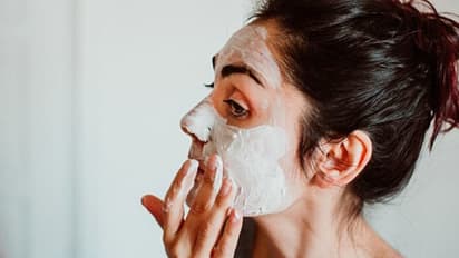 Homemade Face Pack : ഈ രണ്ട് ചേരുവകൾ മതി, മുഖത്തെ ചുളിവുകൾ അകറ്റാം