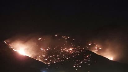 മക്കയിലെ മലനിരകളില്‍ വന്‍ തീപ്പിടുത്തം; ആളപായമില്ലെന്ന് സിവില്‍ ഡിഫന്‍സ്