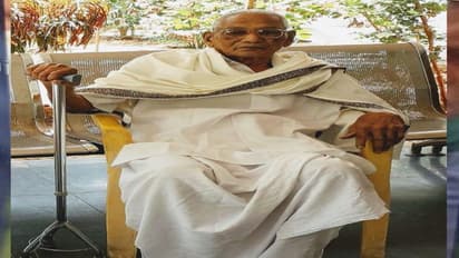 కరోనాను జయించిన 103ఏళ్ల వృద్దుడు...ఎలా సాధ్యమయ్యిందంటే: డాక్టర్ నారాయణ