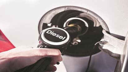 കരുനാഗപ്പളളിയില് ഡീസല് മോഷണം; ബസുകളില്നിന്ന് അടിച്ചുമാറ്റിയത് 87,000 രൂപയുടെ ഡീസല്