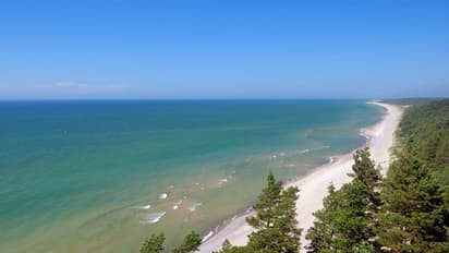 সমুদ্রস্নান থেকে উঠেছে নিষেধাজ্ঞা, লকডাউন একঘেয়েমি কাটাতে কাছেপিঠে কমখরচে সৈকত ভ্রমণ