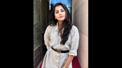 ಸ್ಟಾರ್‌ ನಟರಿಗೆ ಜೋಡಿಯಾಗಿ ಮಿಂಚಿ RJ ಆಗಲು ದುಬೈಗೆ ಹೊರಟ ನಟಿ ಮೀರಾ ನಂದನ್!