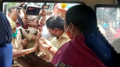 ప్రగతి భవన్ ముట్టడికి కాంగ్రెస్ నేతల యత్నం.. సీతక్క అరెస్ట్ (వీడియో)