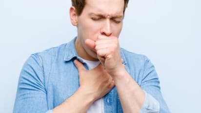 Covid Symptoms : ലക്ഷണങ്ങളില്ലാതെ കൊവിഡ് പിടിപെട്ടാല് ഭയപ്പെടാന് ഒന്നുമില്ലെന്ന് കരുതല്ലേ...