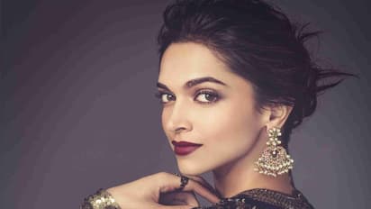 পানশালাতে বসেই 'হ্যাশ-কোকেনে' সুখটান, হ্যালোইন পার্টিতেই ড্রাগের নেশায় চুর ছিলেন দীপিকা