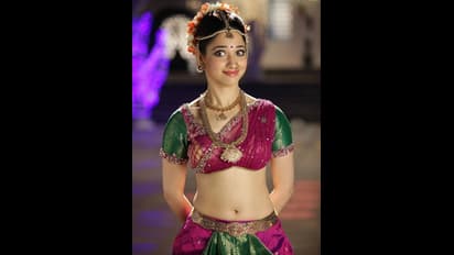 తమన్నాతో విరాట్ కోహ్లీ ప్రేమాయణం... అనుష్కకు ముందు ఇంత మందితోనా...