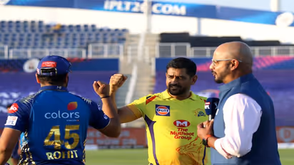 CSK vs MI: న్యూ లుక్లో కనిపించిన ధోనీ... పిల్లిగడ్డంతో