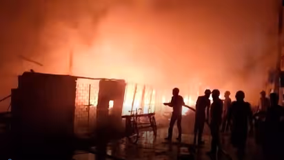 గోదావరిఖనిలో బట్టల షాపులో ఘోర అగ్నిప్రమాదం..