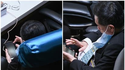 തായ് പാര്ലമെന്റില് ബഡ്ജറ്റ് അവതരണത്തിനിടെ നഗ്ന ചിത്രങ്ങള് കണ്ട് എംപി; വിവാദം