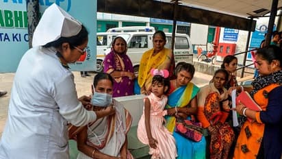 সংক্রমণ থামার কোনও লক্ষণ নেই, আশঙ্কা বাড়িয়ে আক্রান্তের নিরিখে ফের শীর্ষে কলকাতা