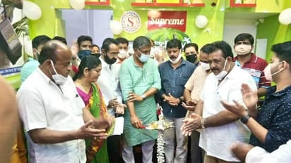 ಧಾರವಾಡದಲ್ಲಿ ಉತ್ತರ ಕರ್ನಾಟಕದ ಪ್ರಥಮ ನೀರಾ ಮಳಿಗೆ ಆರಂಭ