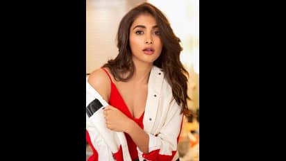 వైరల్ పిక్స్ :పూజ హెగ్డే ని ఇంత హాట్ గా ఎప్పుడూ చూసుండరు