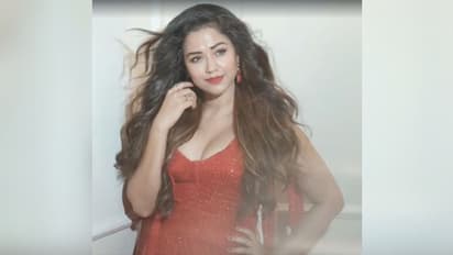 শীতকালে স্নানকে বলুন Tata, এমনই পরামর্শ দিচ্ছেন অভিনেত্রী সোহিনী সরকার