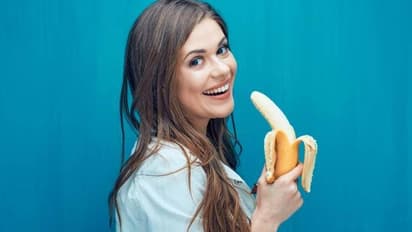 কলা খাওয়ার পর ভুলেও করবেন না এই কাজ, অজান্তেই মারাত্মক ক্ষতি এড়াতে জানুন কী করবেন