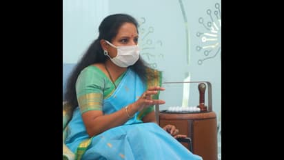 ఎమ్మెల్యేకు కరోనా: హోం క్వారంటైన్లోకి ఎమ్మెల్సీ కవిత