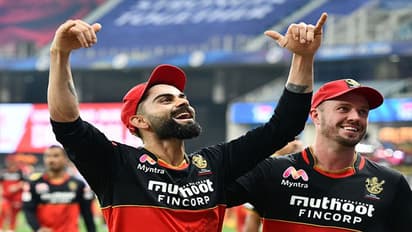 IPL 2020: డ్యాన్సులు, పాటలు... ఫుల్లుగా ఎంజాయ్ చేస్తున్న కోహ్లీ సేన!
