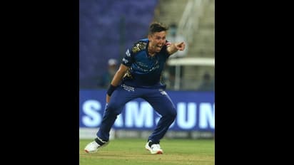 #MIvsDC ரன்னே அடிக்காமல் 3 விக்கெட்டை இழந்த டெல்லி கேபிடள்ஸ்; முதல் ஓவரிலேயே உறுதியான மும்பையின் வெற்றி வீடியோ